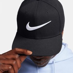 Nike Sportswear Pro Swoosh SnapBack Hat